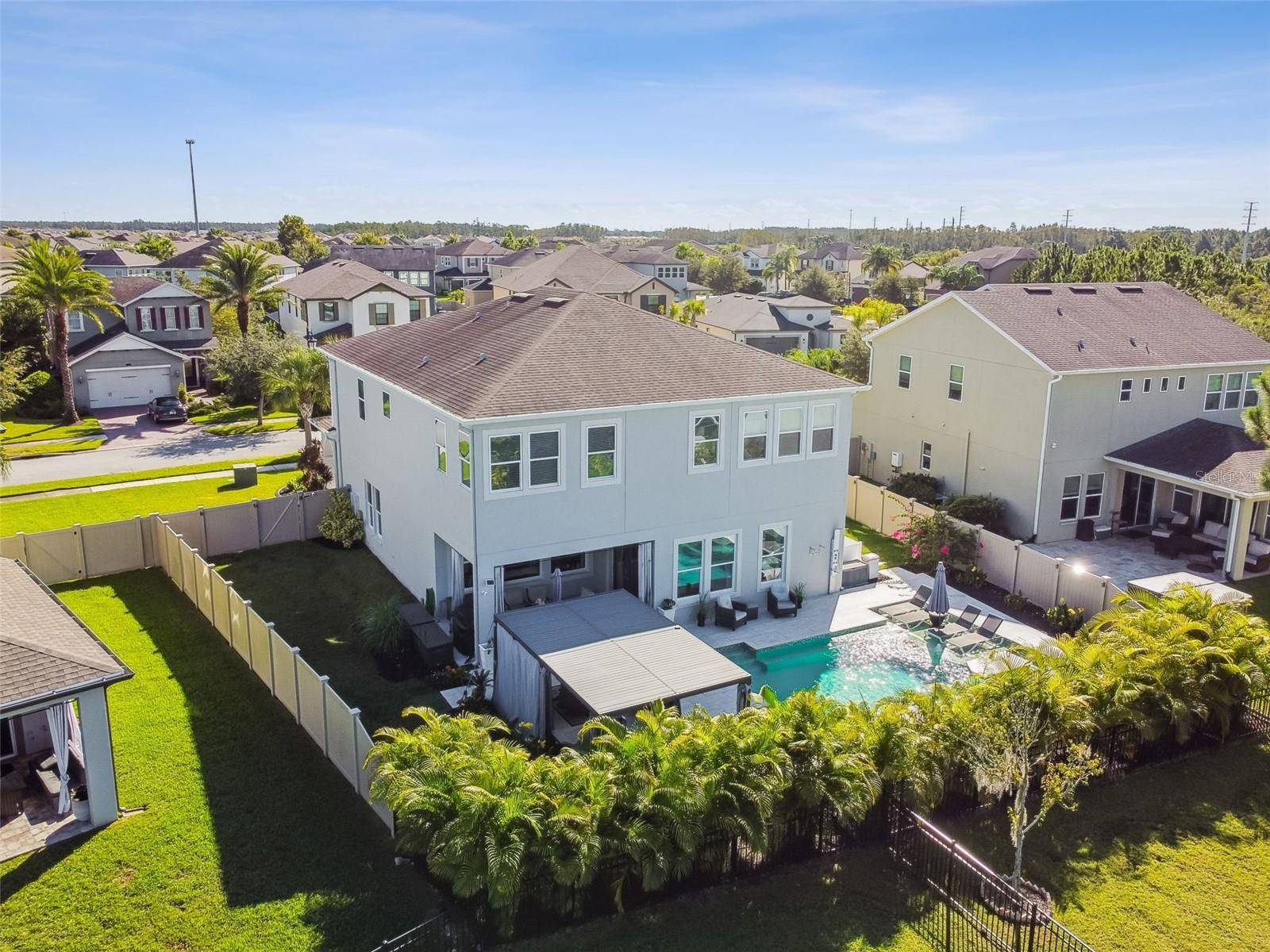 ESTANCIA - Residential