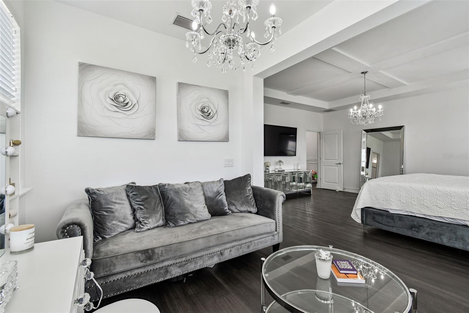ESTANCIA - Residential