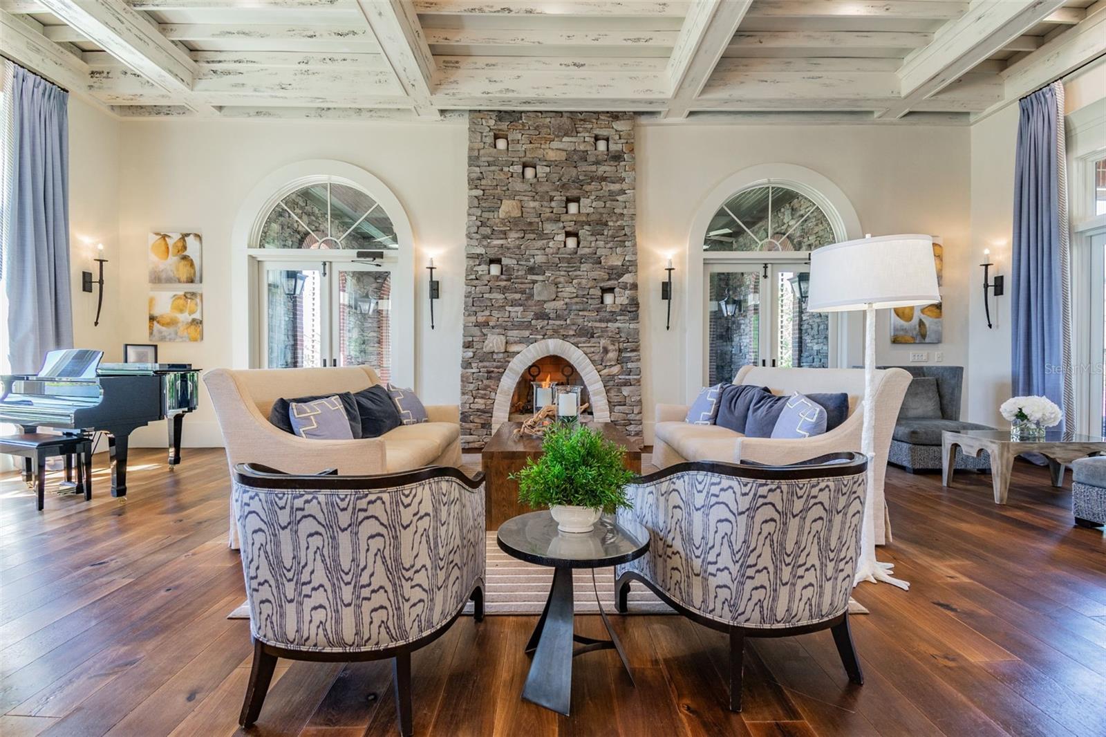 ESTANCIA - Residential
