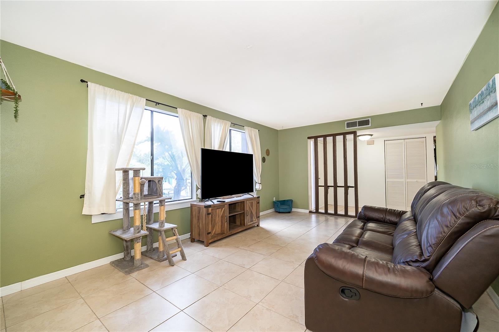 ORIENTA POINT CONDO 1 - Residential