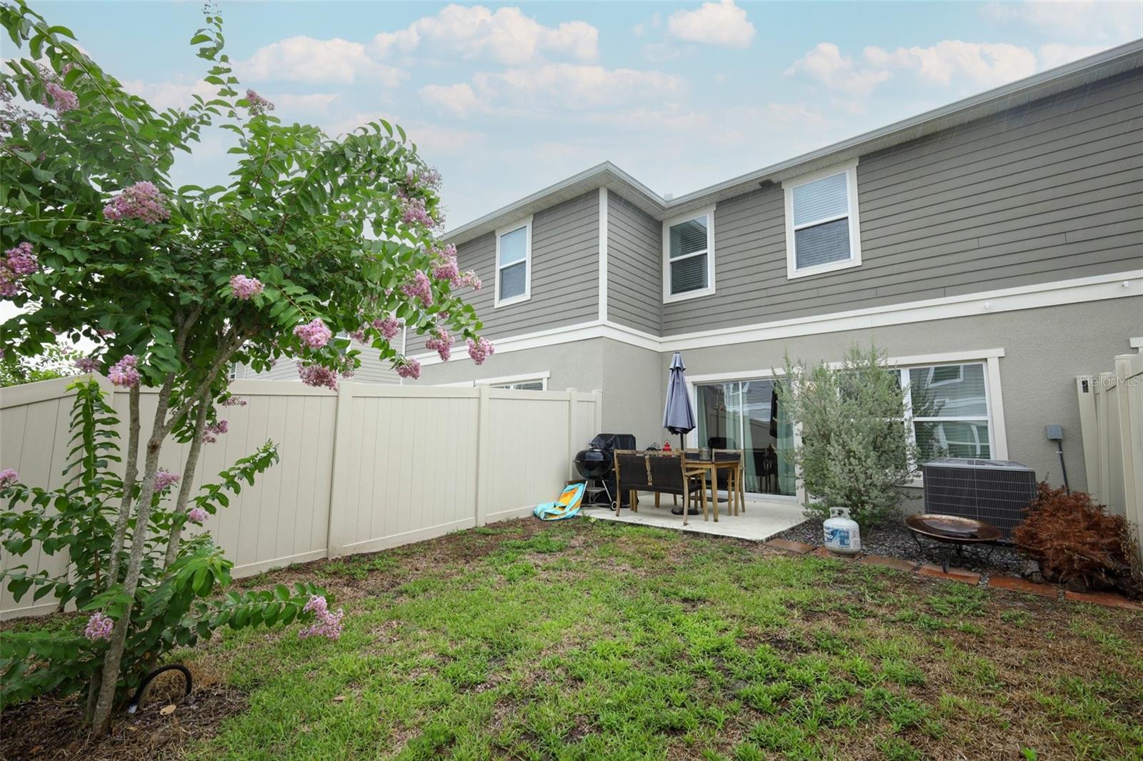 LANDINGS AT RIVERBEND - Residential Lease