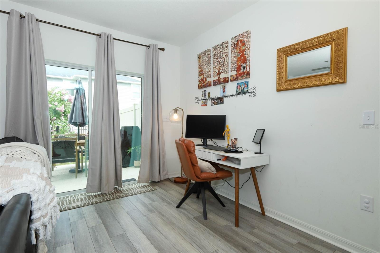 LANDINGS AT RIVERBEND - Residential Lease