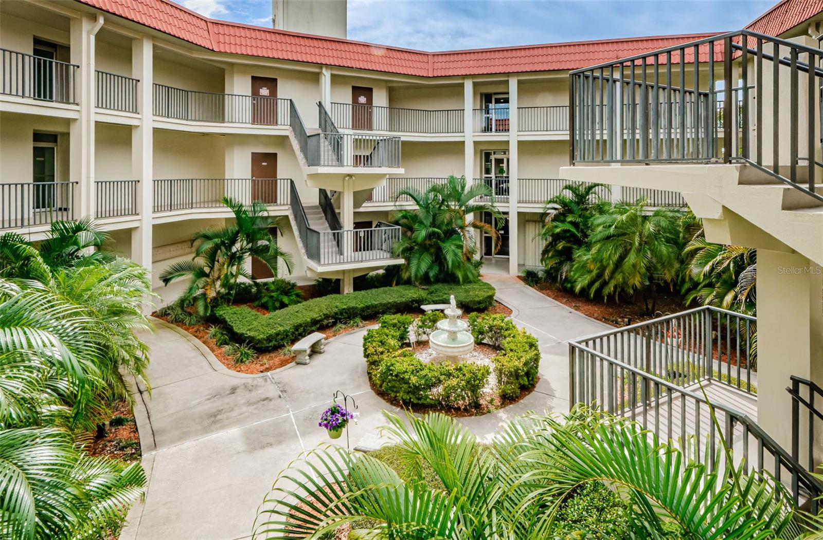 2700 BAYSHORE BOULEVARD 2205