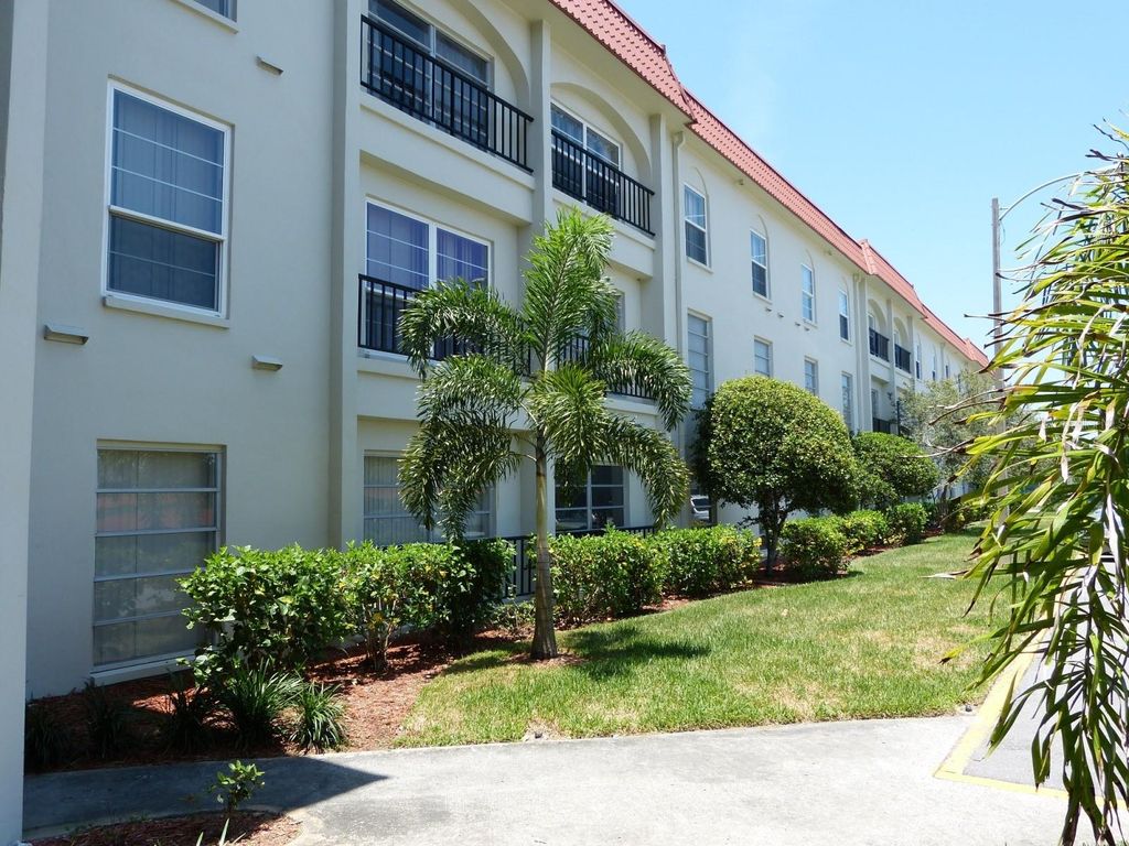 Photo of 2700 Bayshore Boulevard #2205, Dunedin, FL 34698 (MLS # TB8505276)