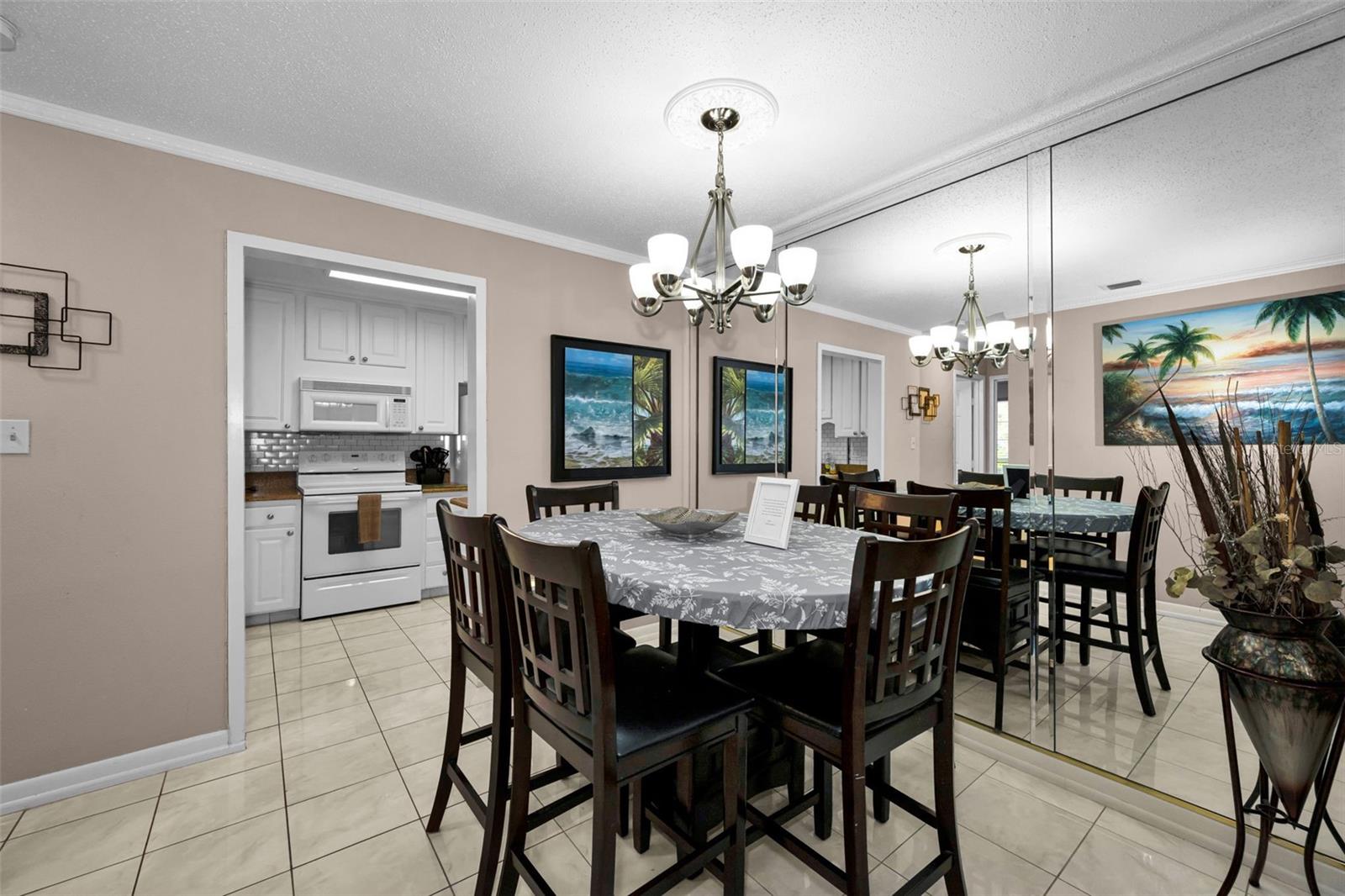 MEDITERRANEAN MANORS - Residential