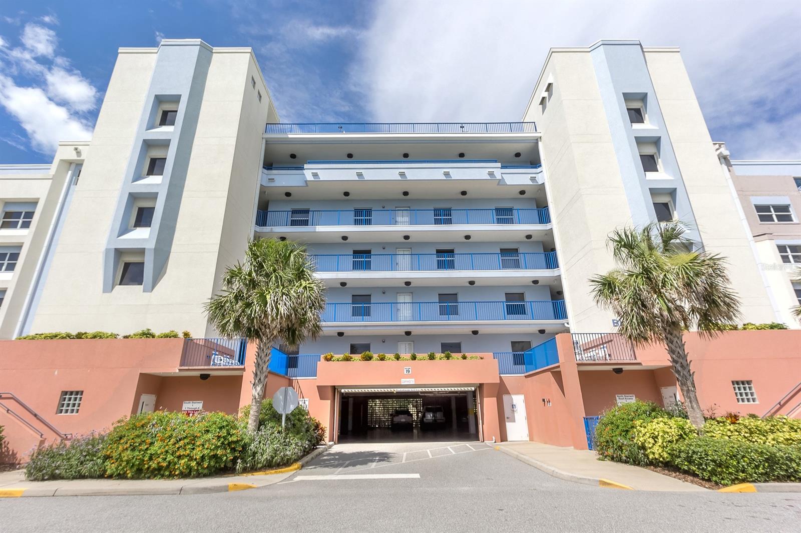 Ocean Walk/New Smyrna Beach Bl - Residential