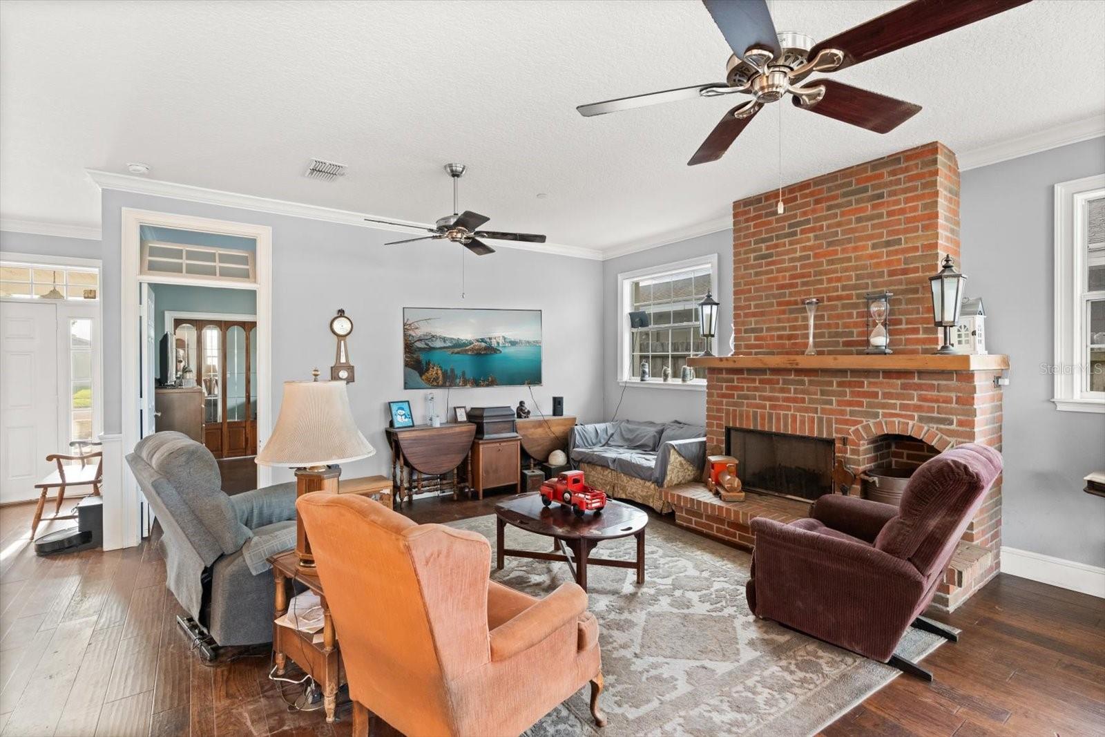 SPRING OAKS UNIT 4 - Residential