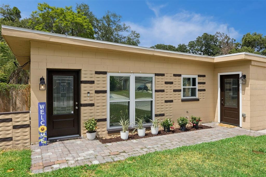 Photo of 1909 White Avenue, Orlando, FL 32806 (MLS # O6405549)