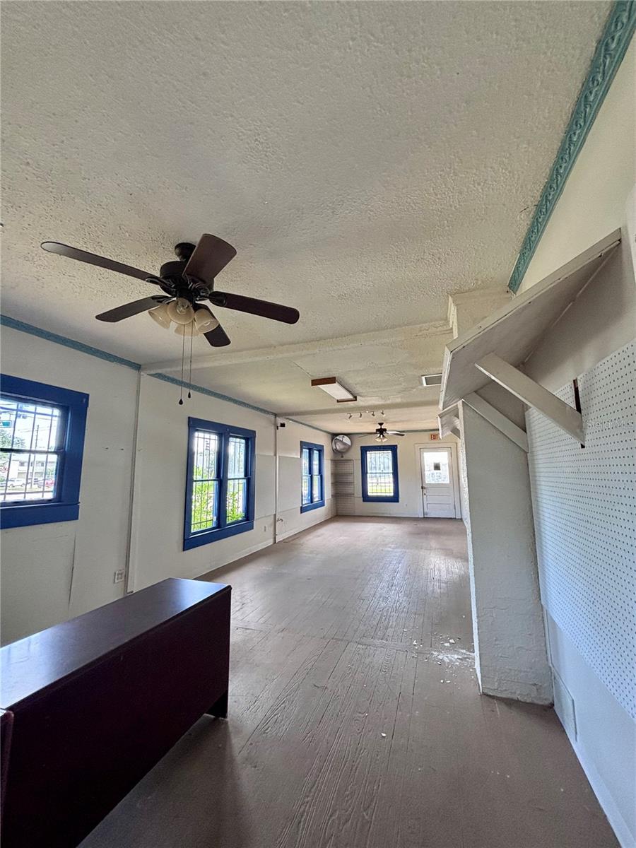 STETSON PLAZA - Commercial Sale