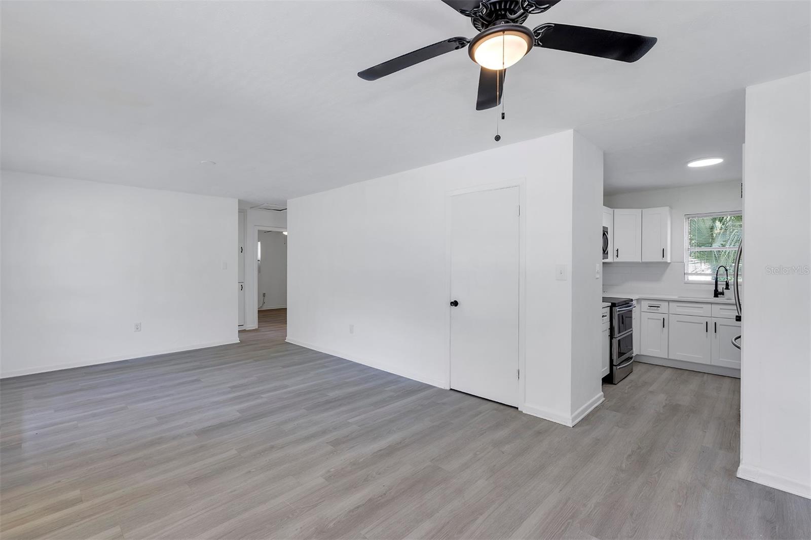 LEESBURG HAMPTON COURT - Residential Lease