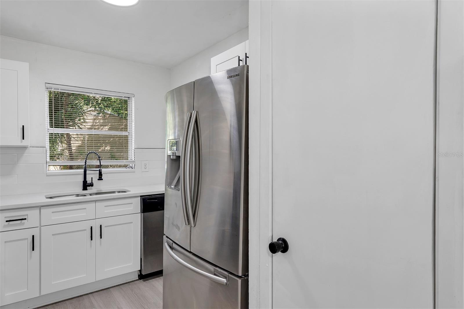 LEESBURG HAMPTON COURT - Residential Lease