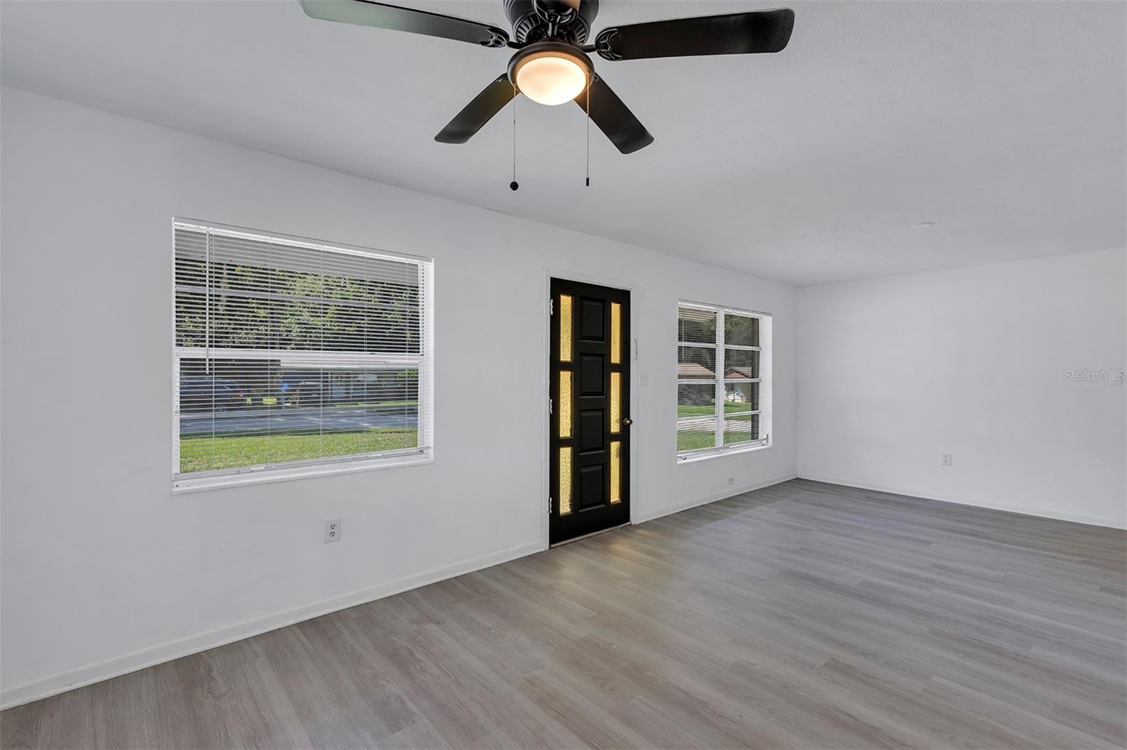 LEESBURG HAMPTON COURT - Residential Lease