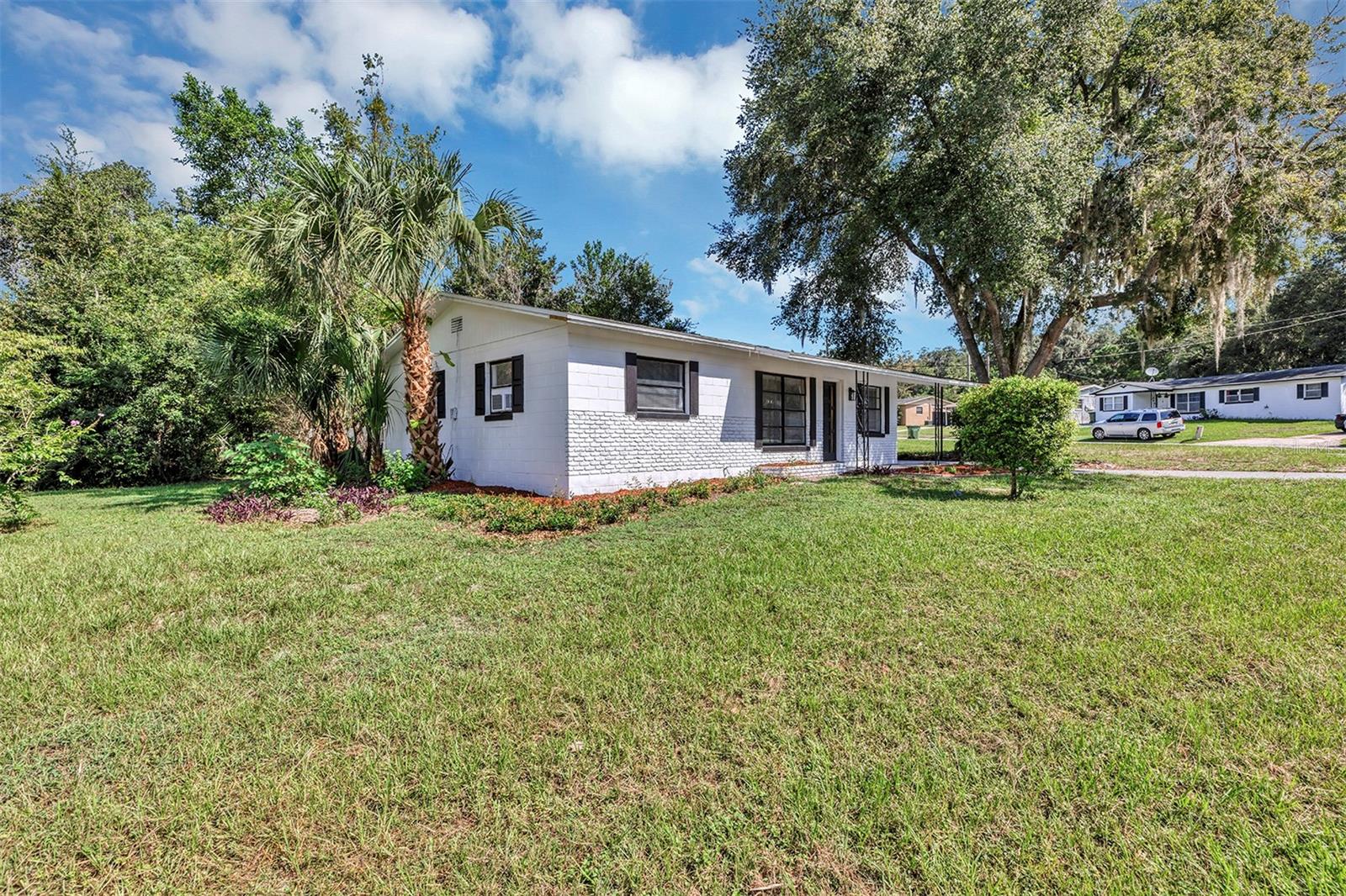 LEESBURG HAMPTON COURT - Residential Lease