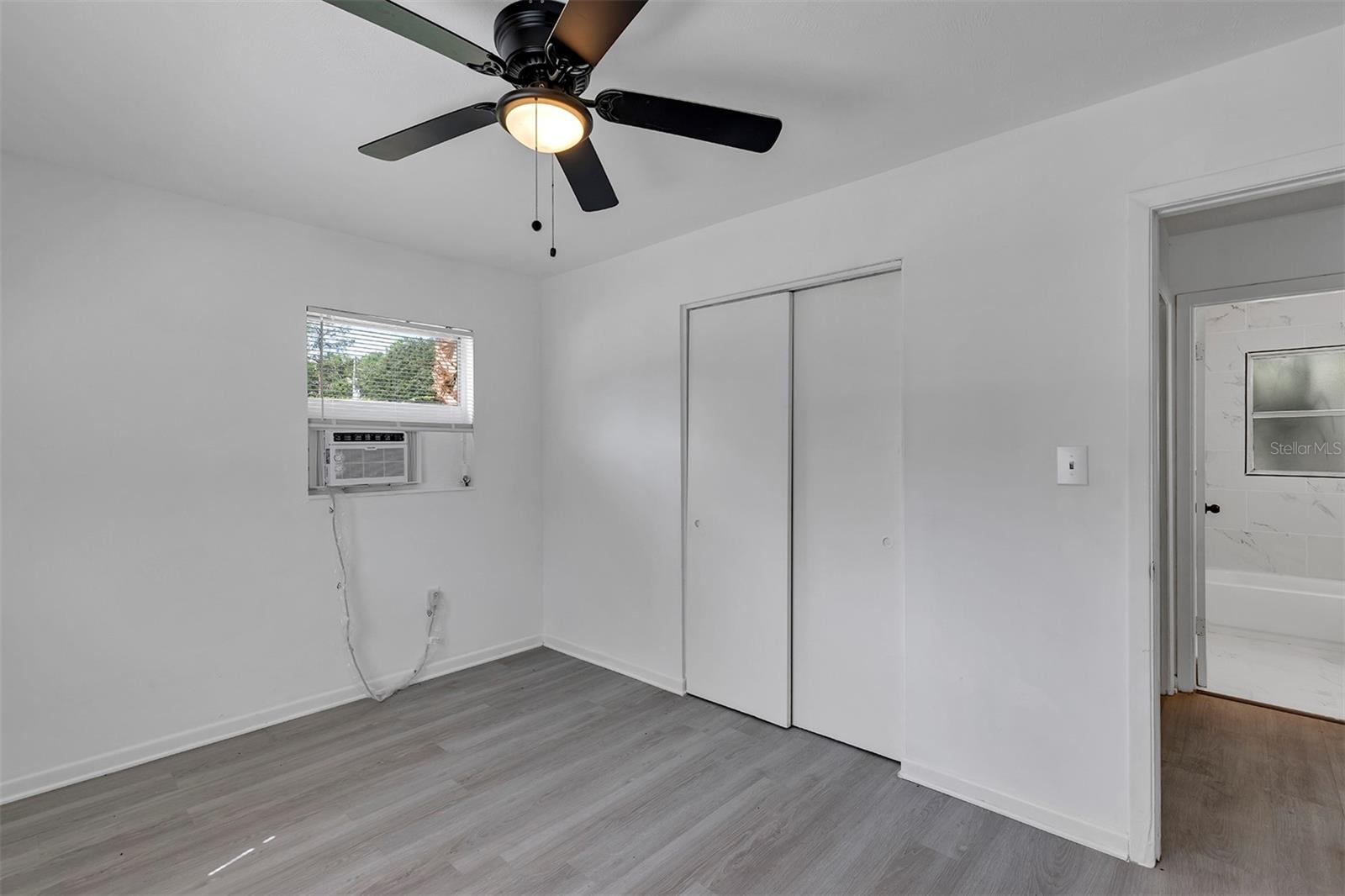 LEESBURG HAMPTON COURT - Residential Lease