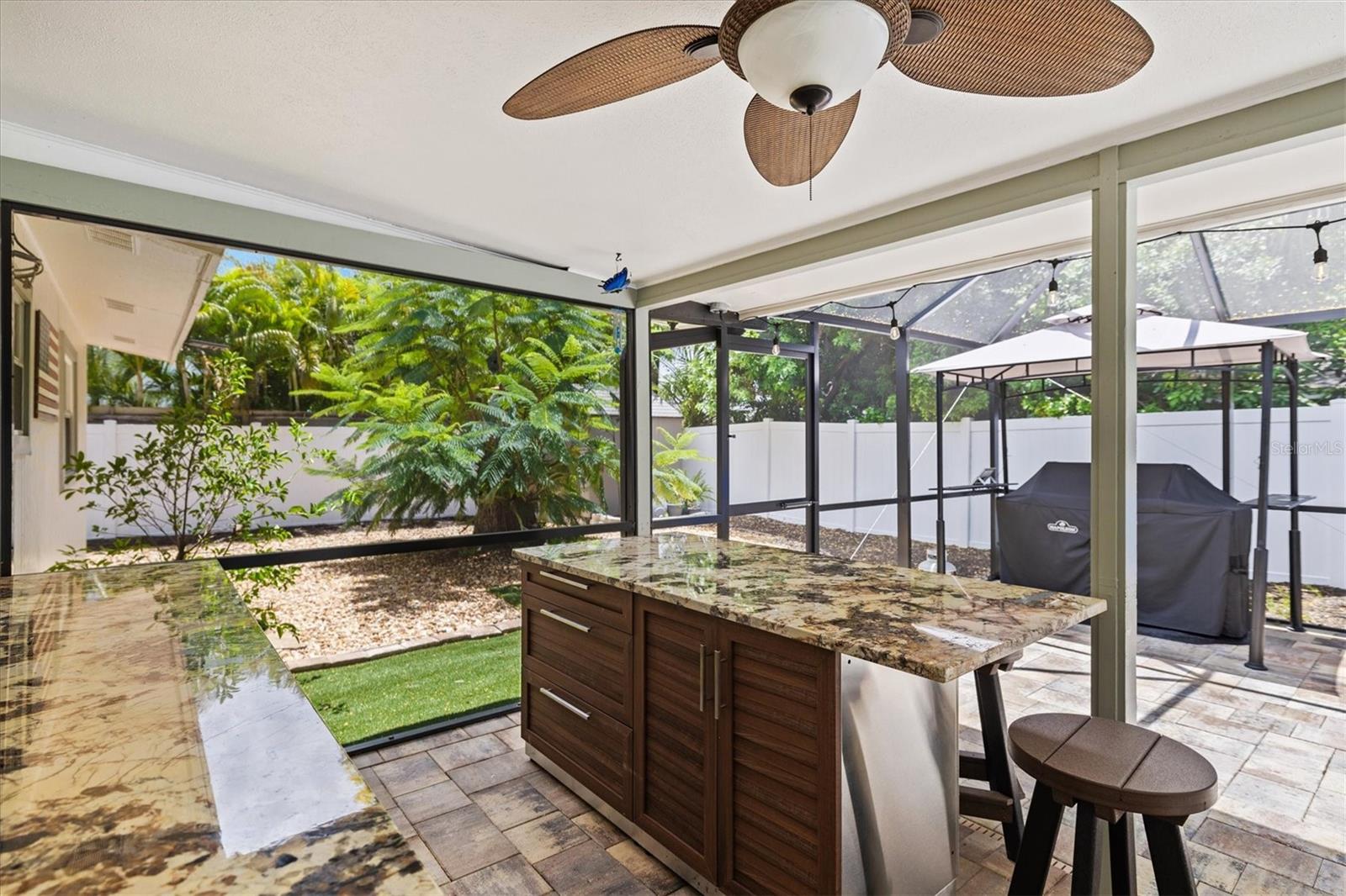 THOMPSON SUB - Residential Lease