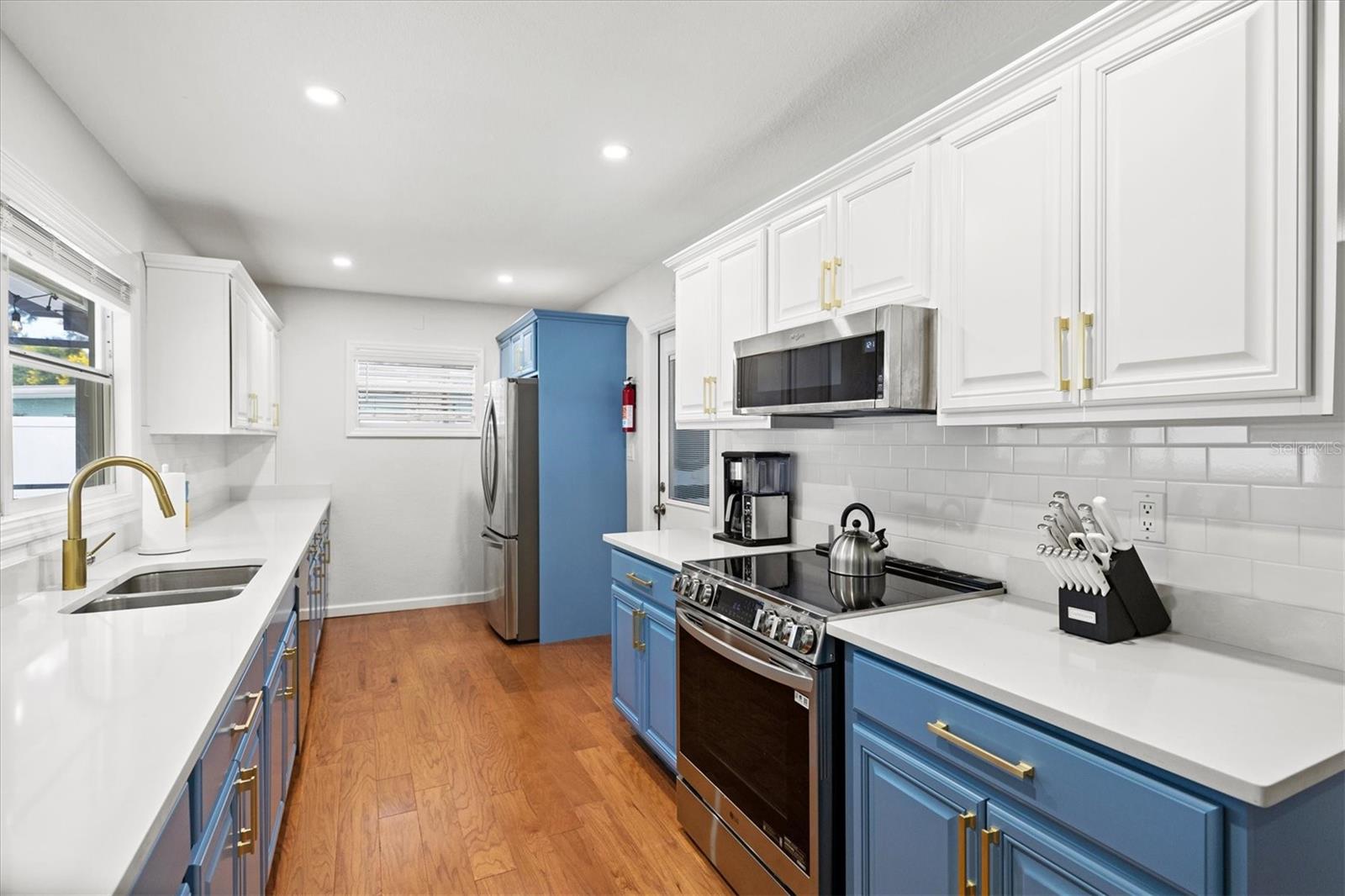 THOMPSON SUB - Residential Lease