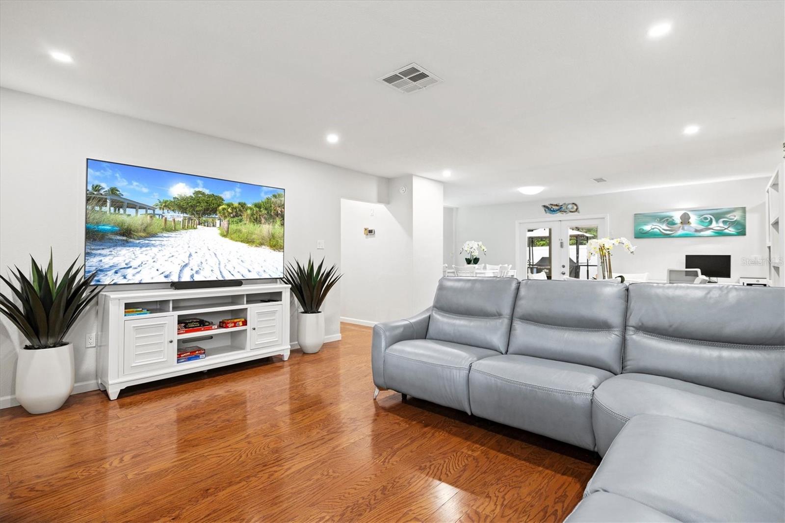 THOMPSON SUB - Residential Lease