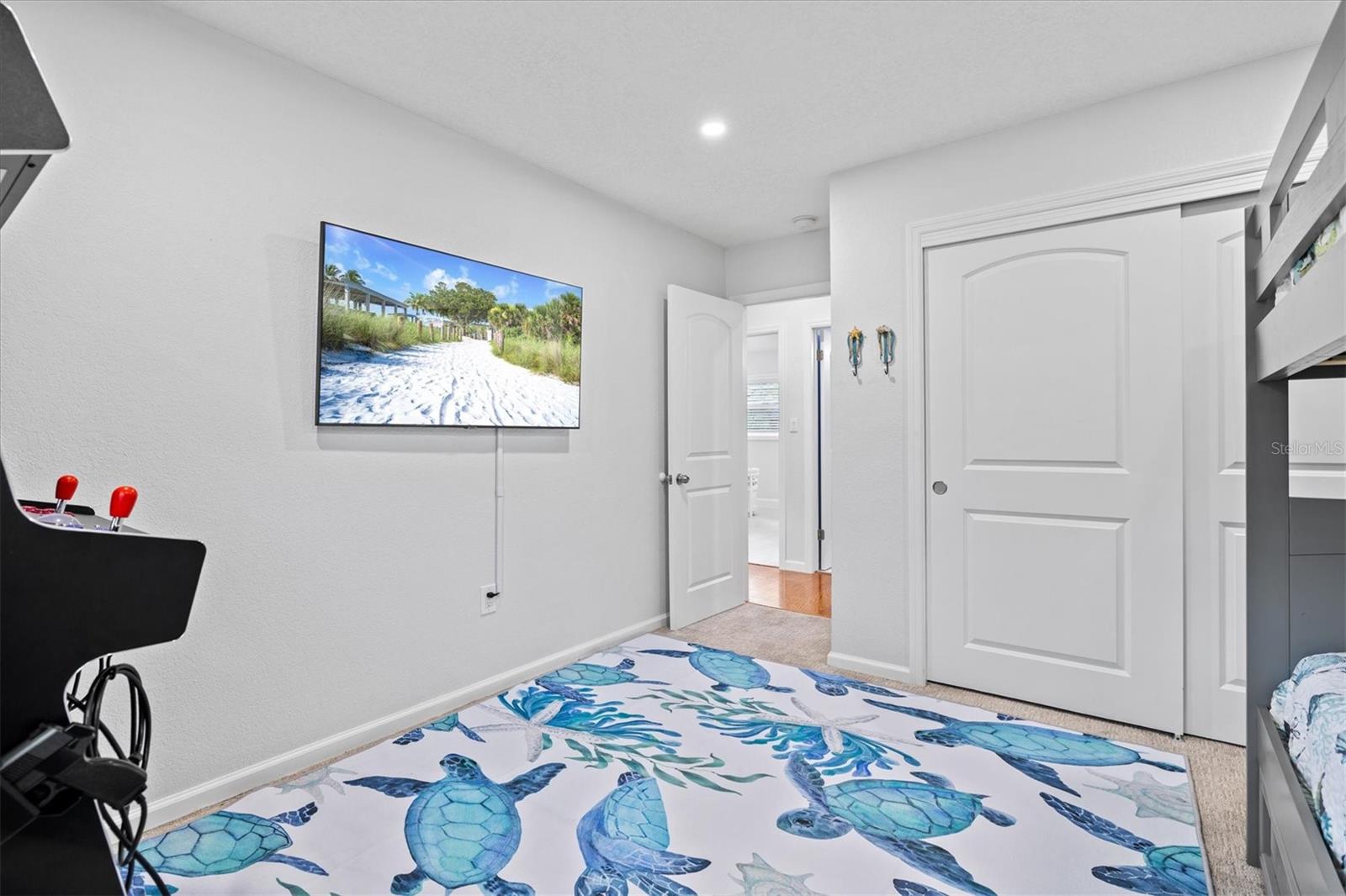 THOMPSON SUB - Residential Lease