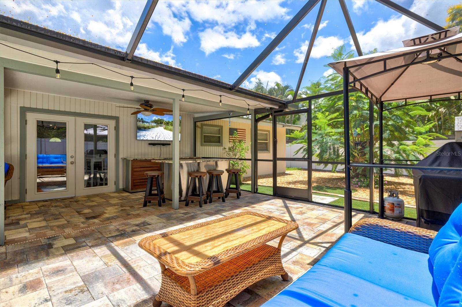 THOMPSON SUB - Residential Lease