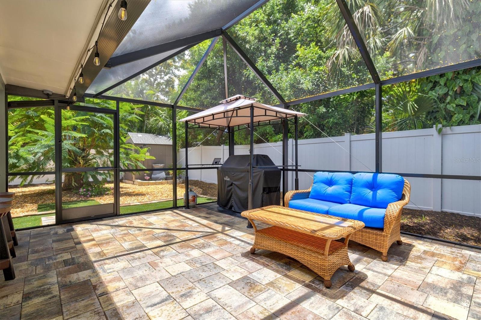 THOMPSON SUB - Residential Lease