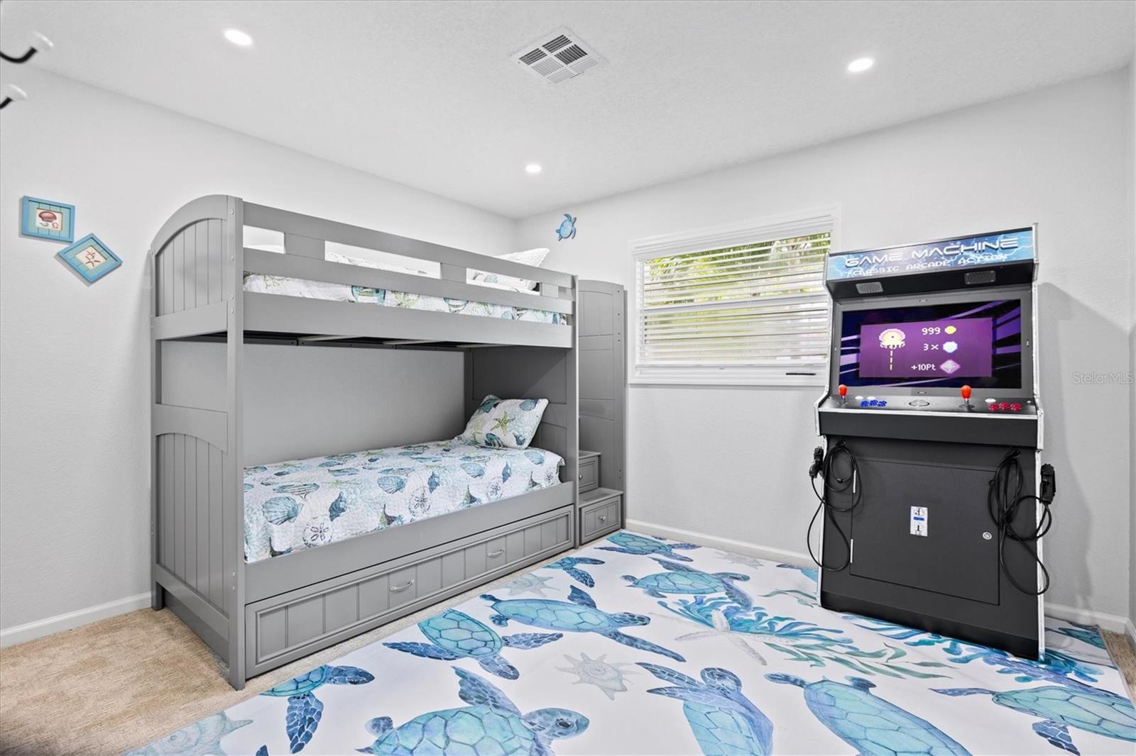 THOMPSON SUB - Residential Lease