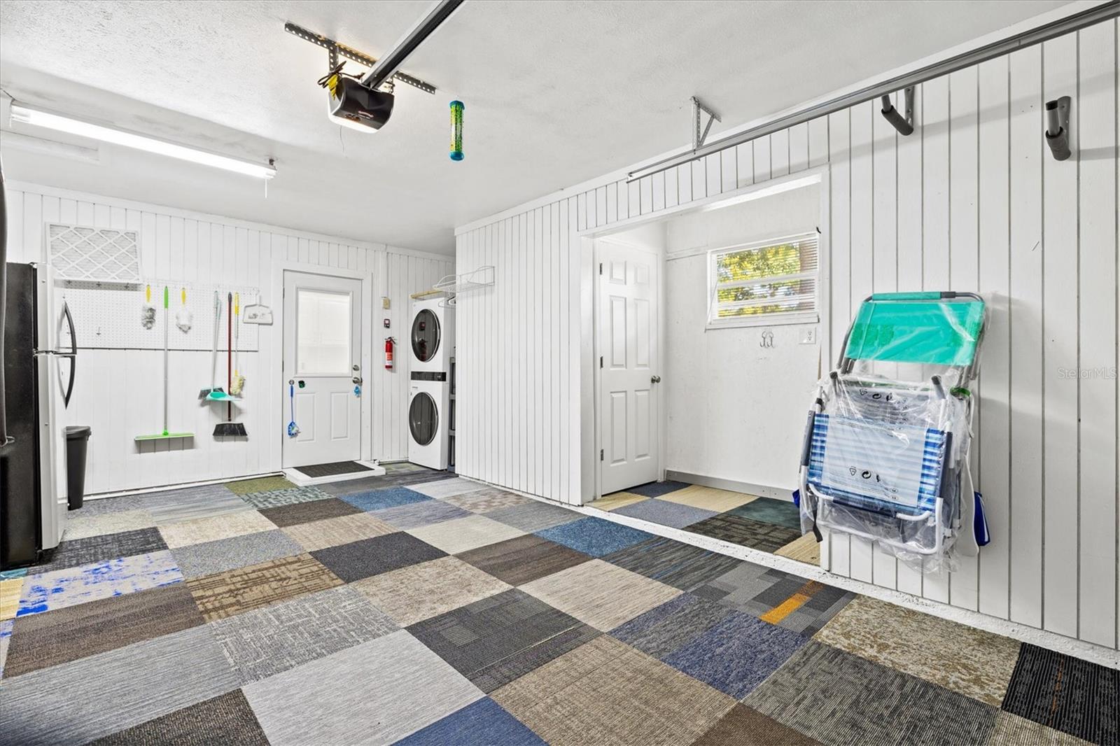 THOMPSON SUB - Residential Lease