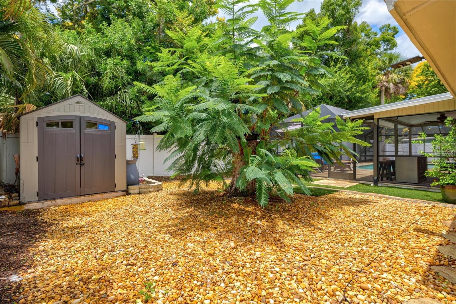 THOMPSON SUB - Residential Lease