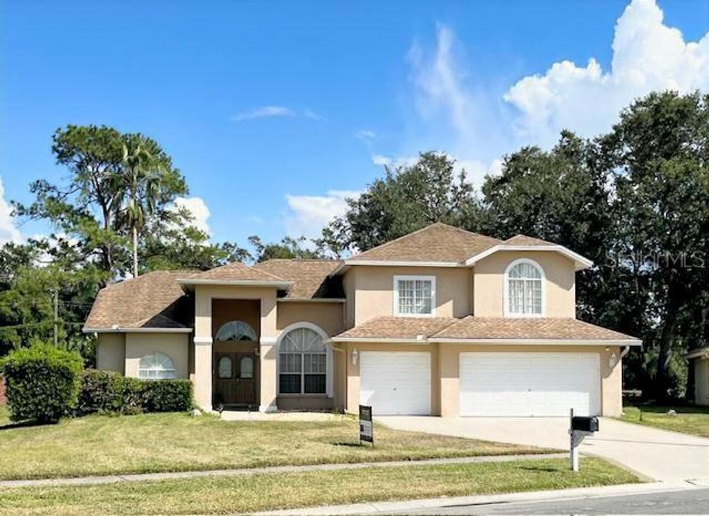 Photo of 10402 Ashley Oaks Dr, Riverview, FL 33578 (MLS # TB8392411)