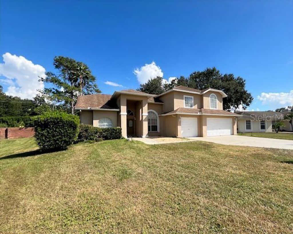 Photo of 10402 Ashley Oaks Dr, Riverview, FL 33578 (MLS # TB8392411)