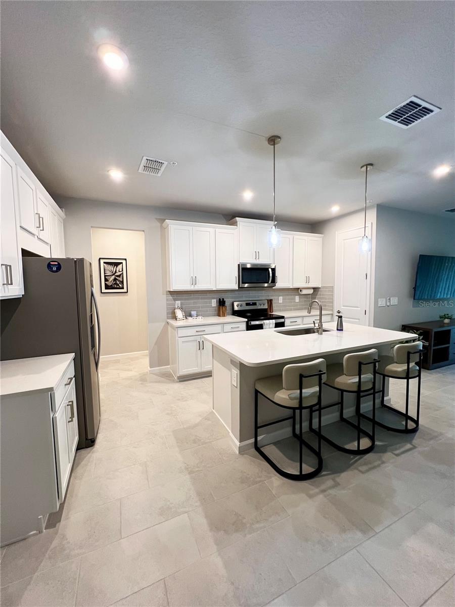 SUNSTONE VLG F5 PH 2 - Residential Lease