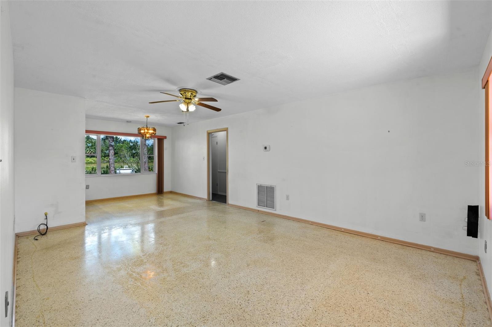 SILVER LAKE PARK - Residential