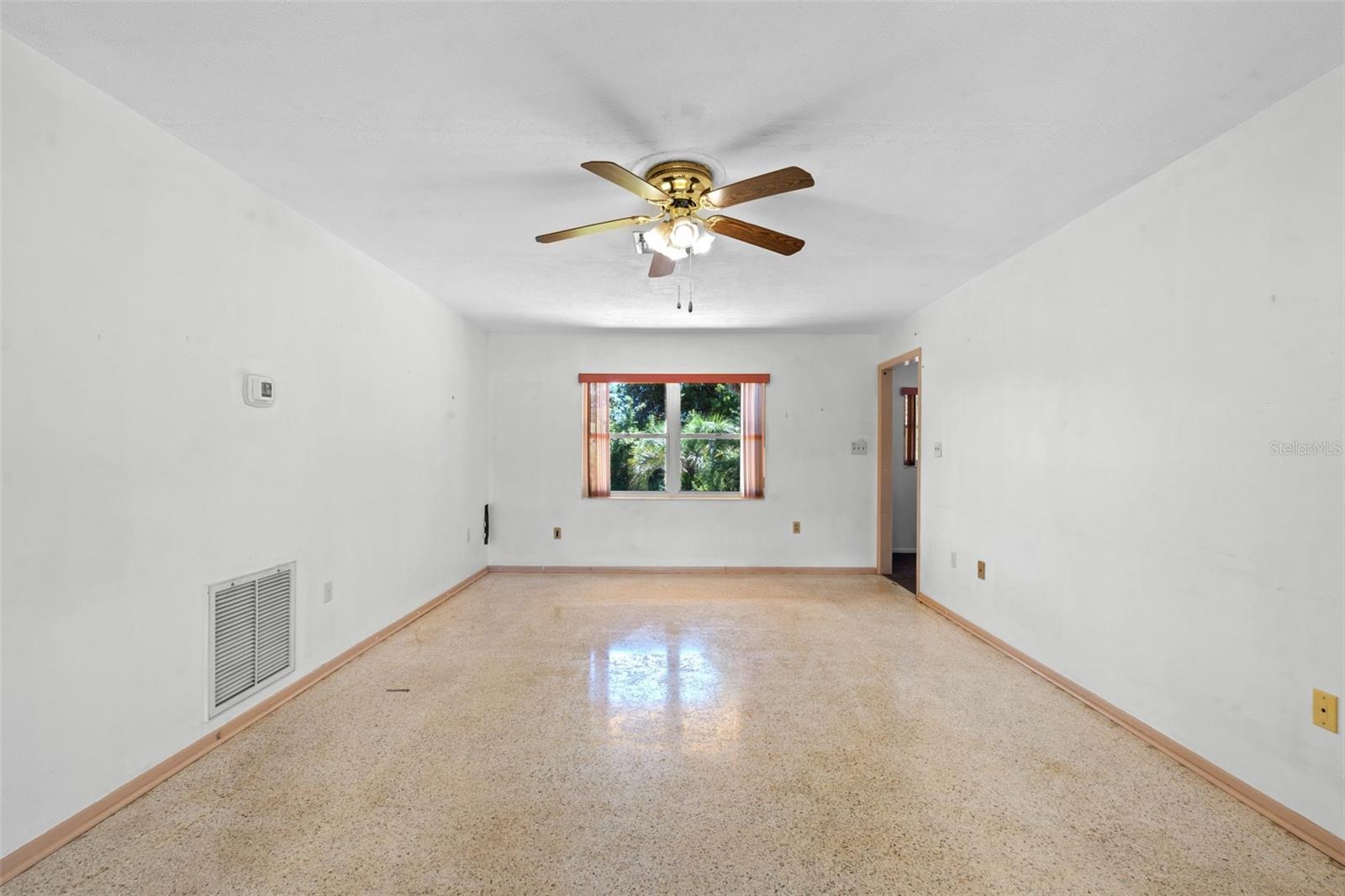 SILVER LAKE PARK - Residential