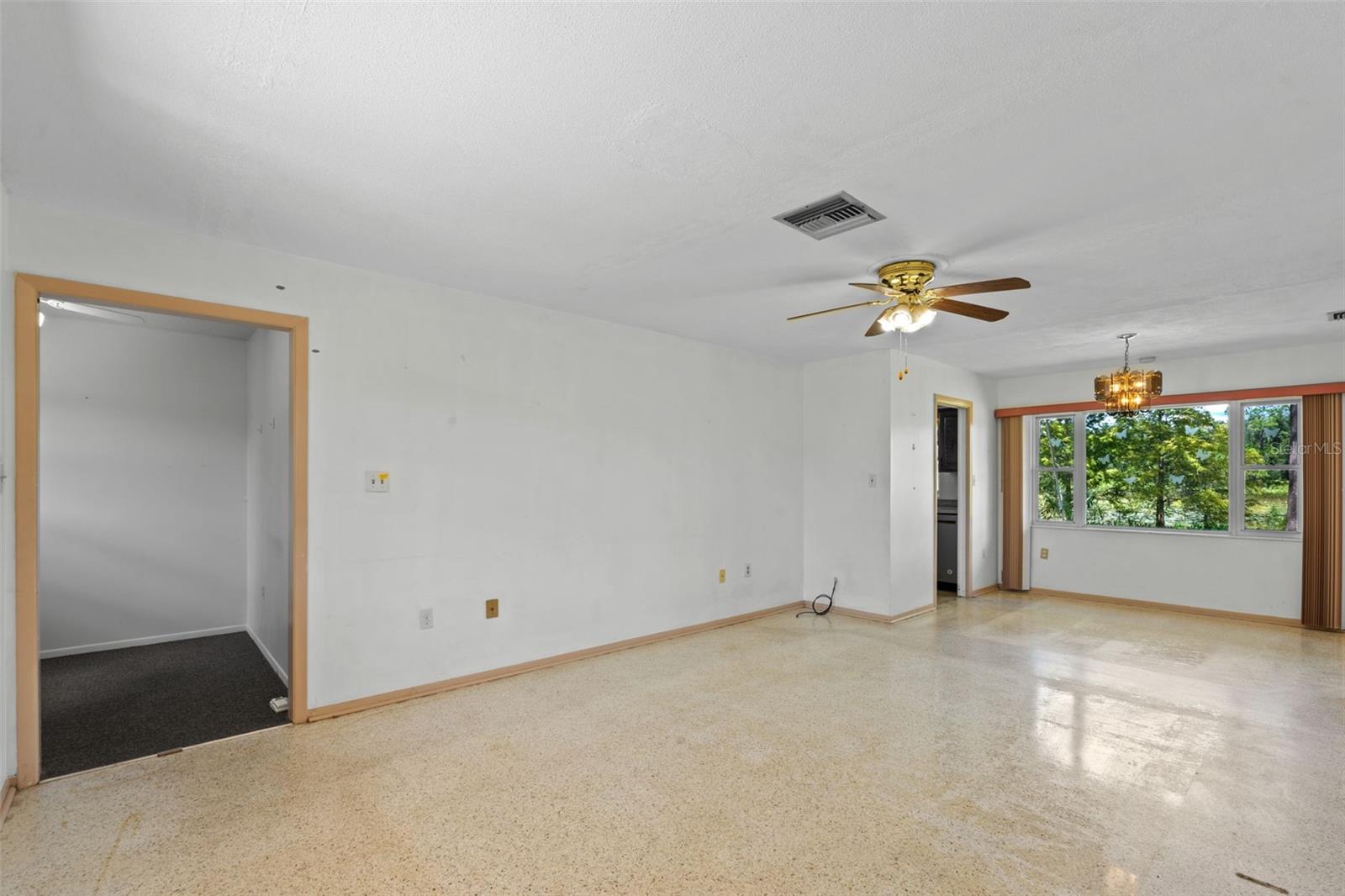 SILVER LAKE PARK - Residential