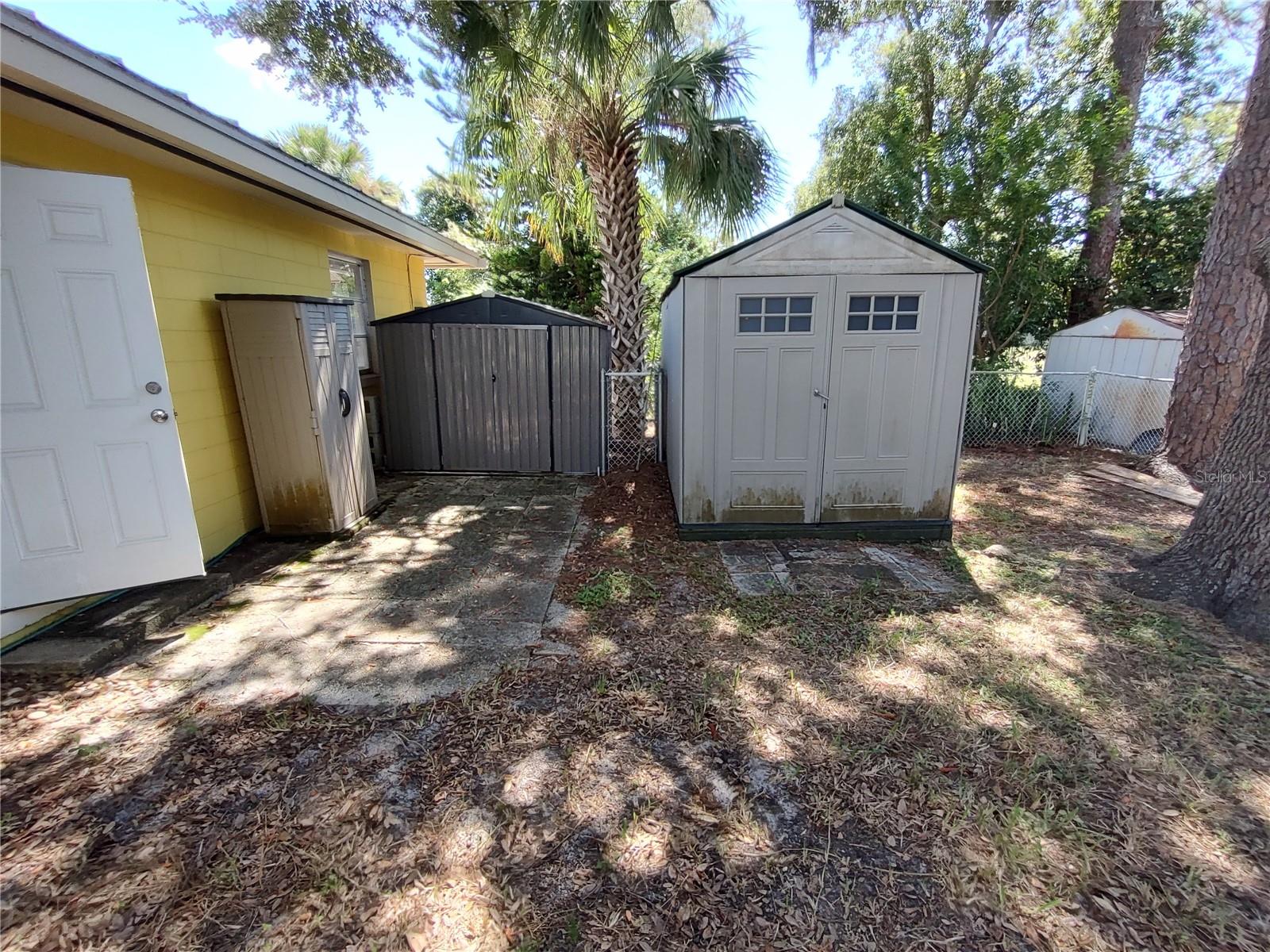 SILVER LAKE PARK - Residential