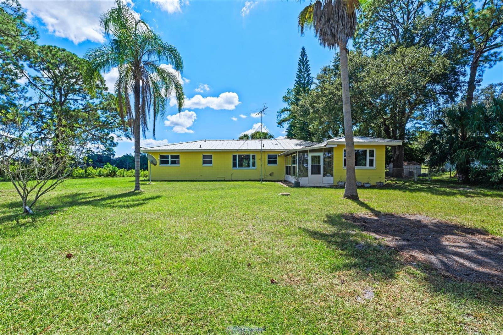 SILVER LAKE PARK - Residential