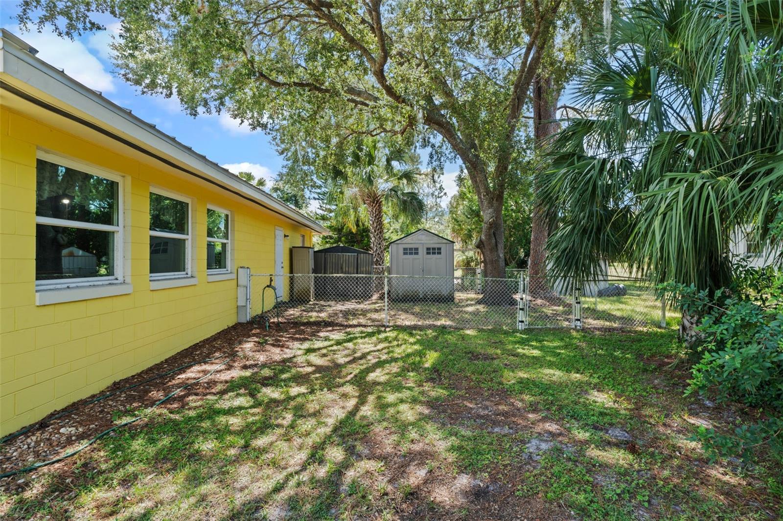 SILVER LAKE PARK - Residential