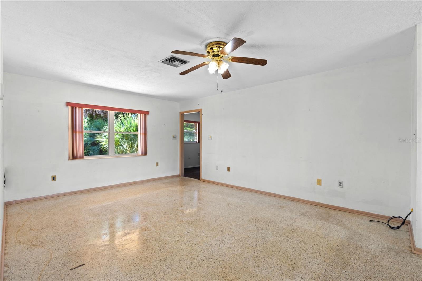 SILVER LAKE PARK - Residential