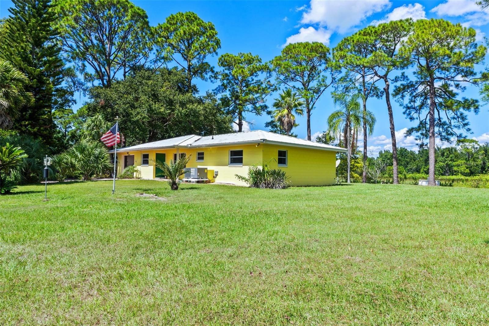 SILVER LAKE PARK - Residential