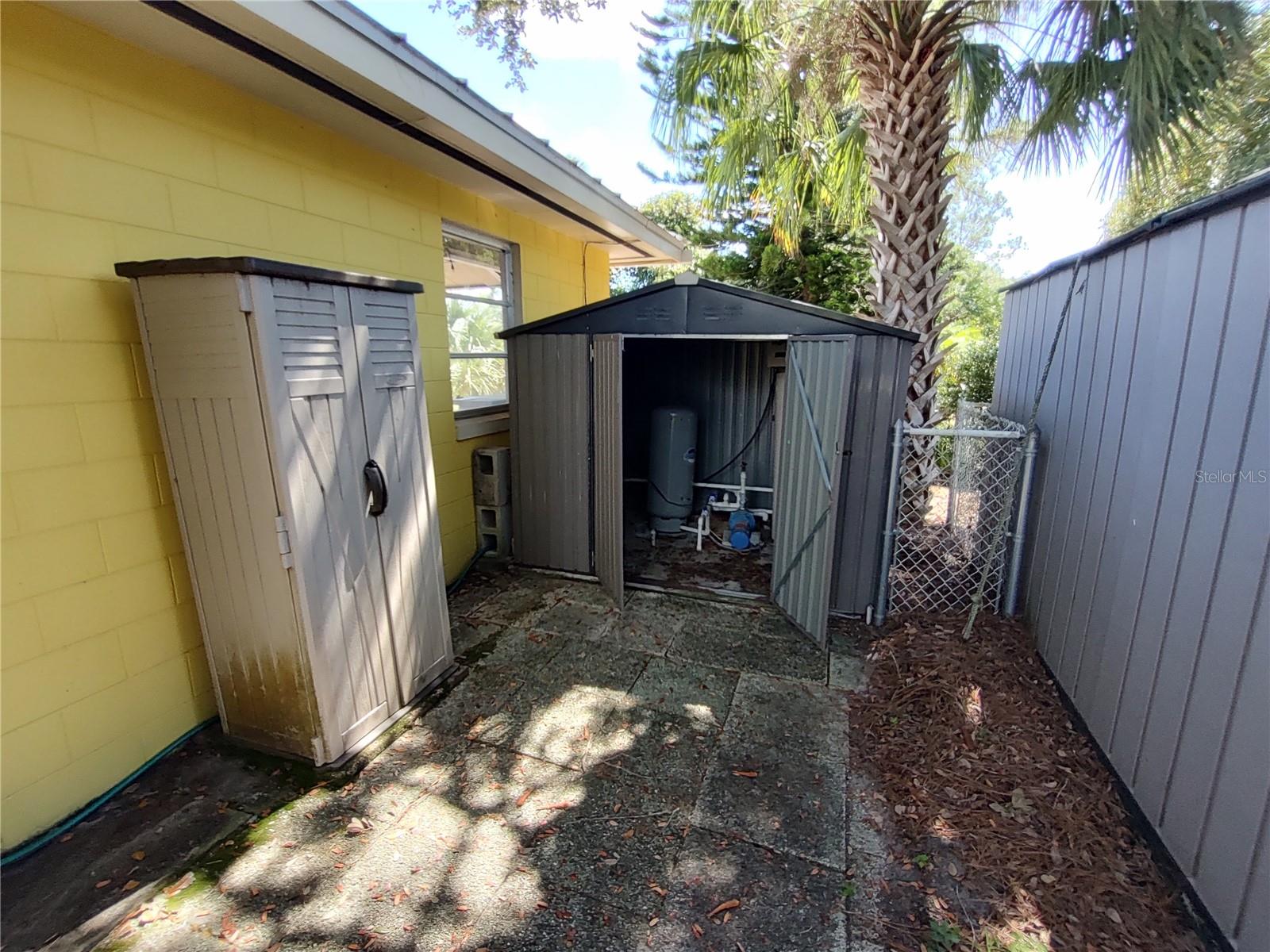 SILVER LAKE PARK - Residential