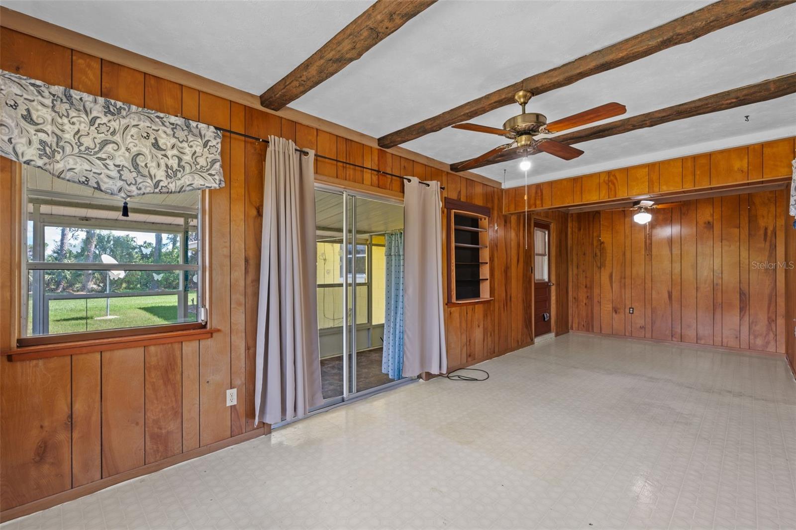 SILVER LAKE PARK - Residential