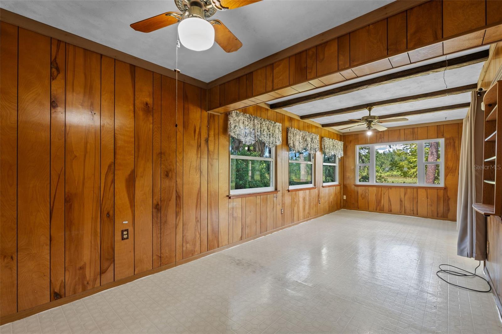 SILVER LAKE PARK - Residential