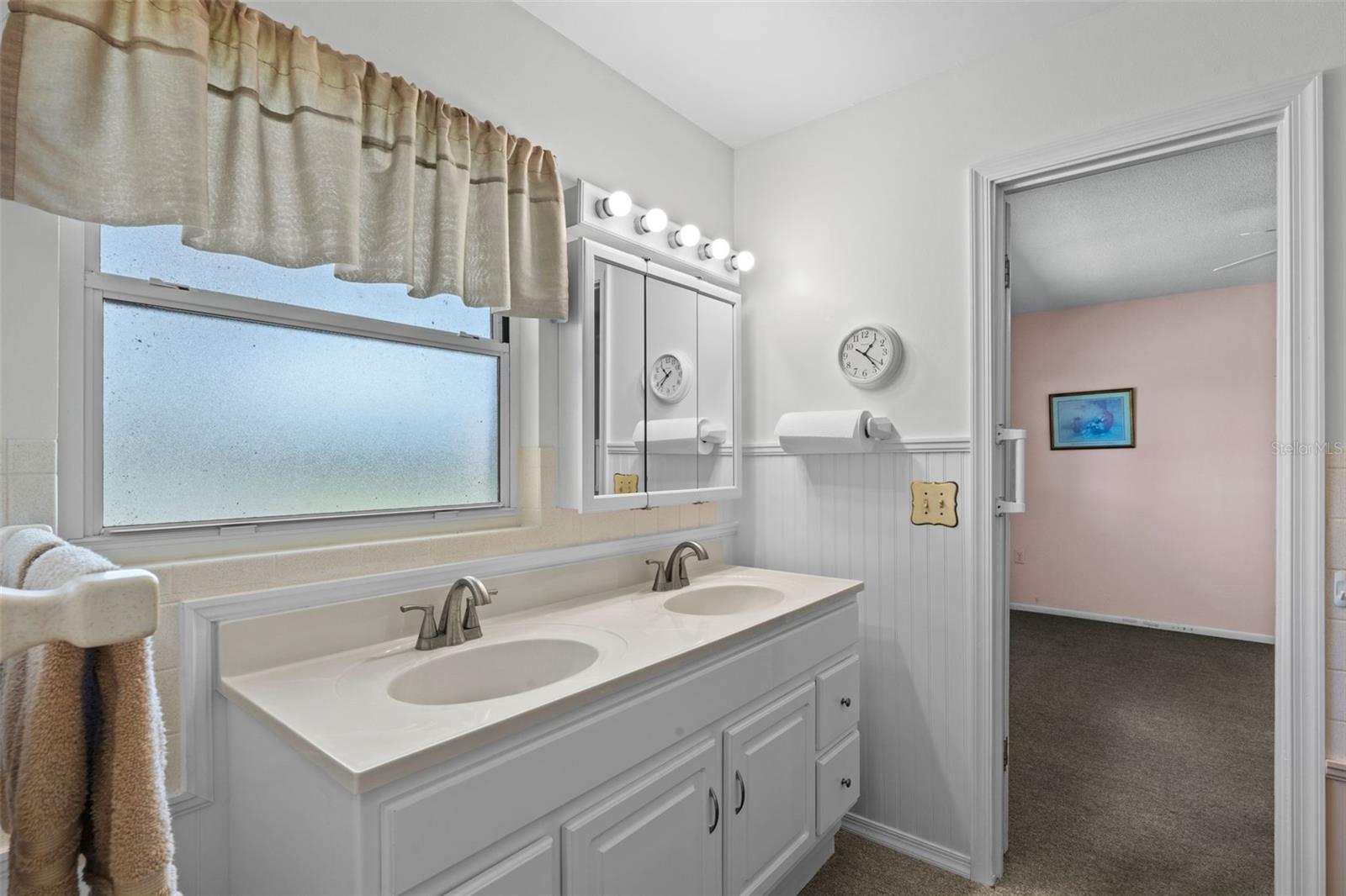 SILVER LAKE PARK - Residential