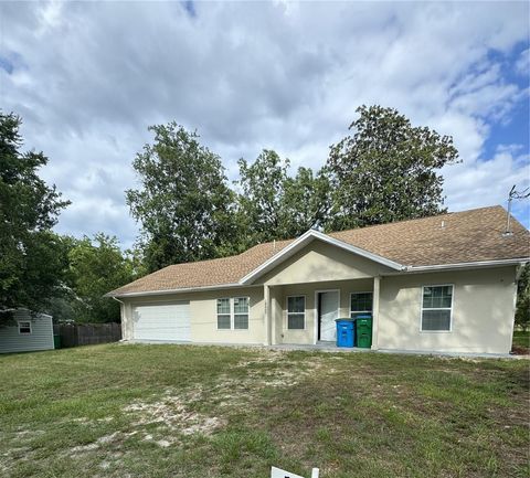 A home in HIGH SPRINGS