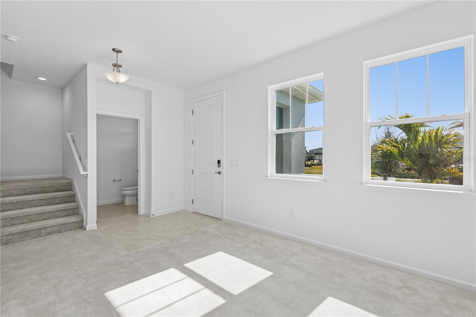 1723 CROWNCREST DRIVE