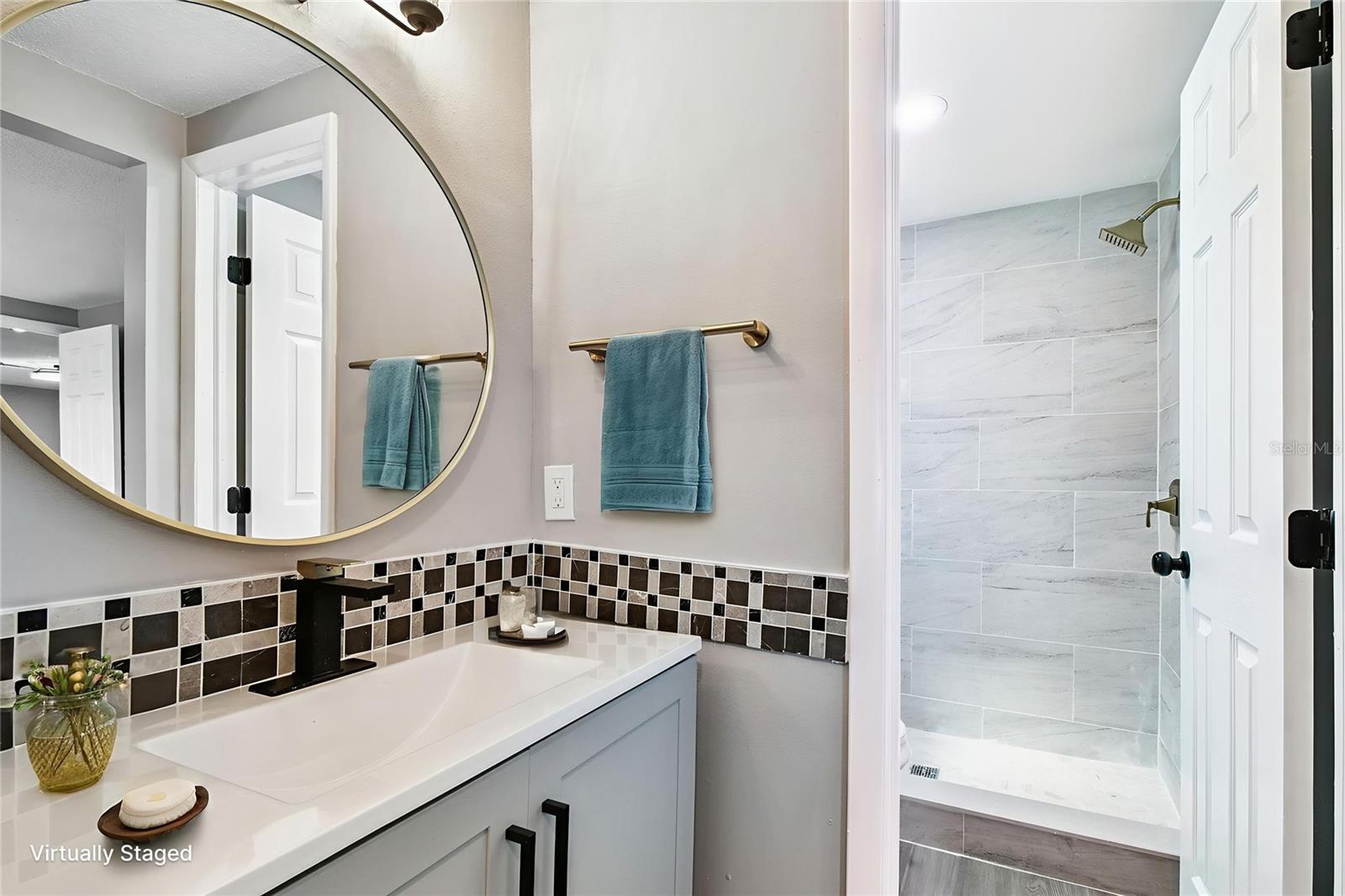 TAHITIAN HOMES - Residential