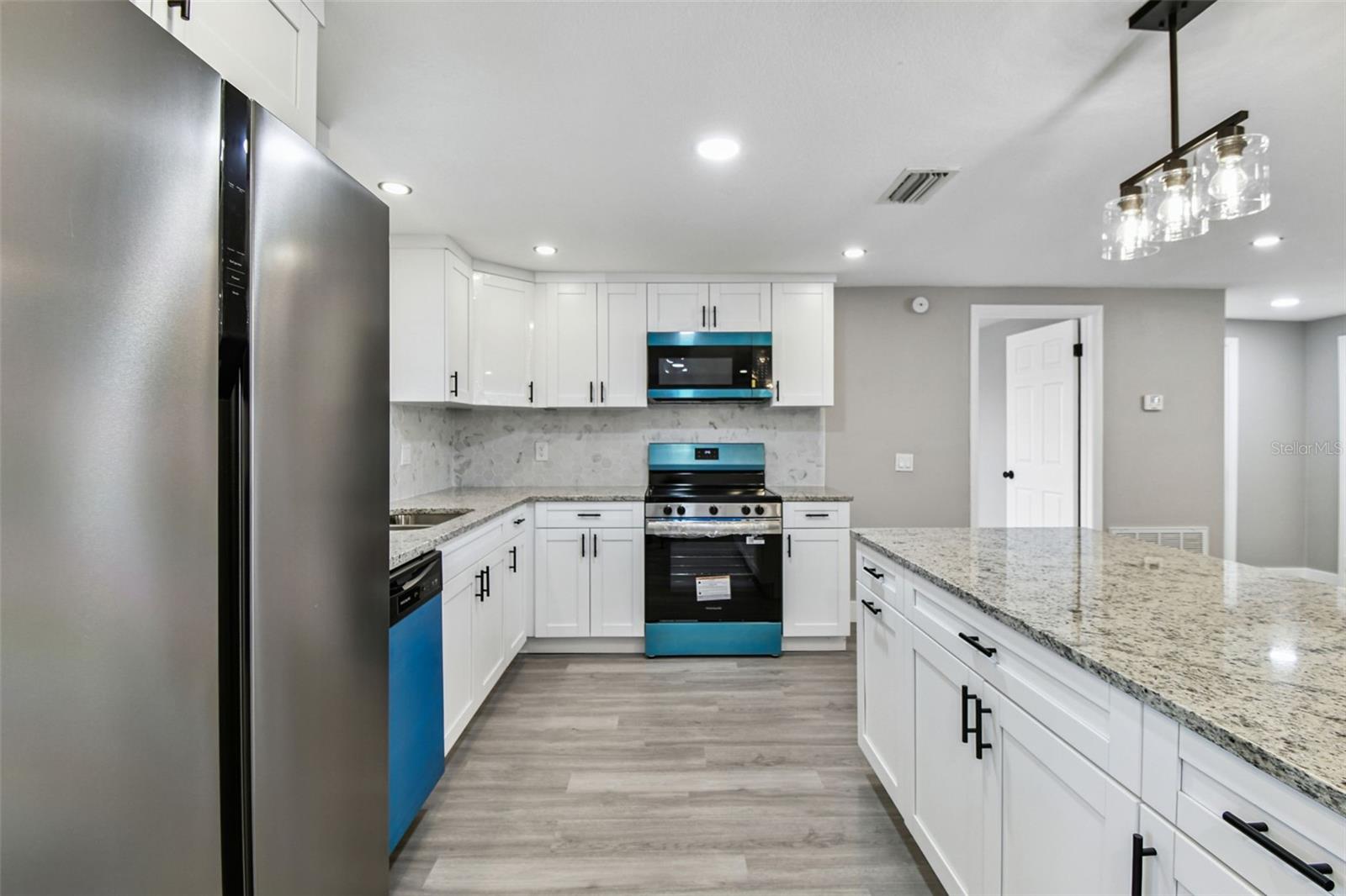 TAHITIAN HOMES - Residential