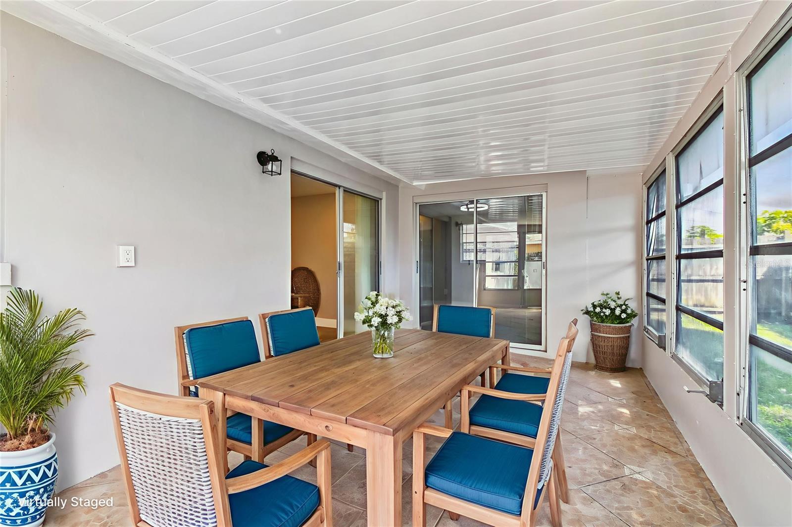 TAHITIAN HOMES - Residential