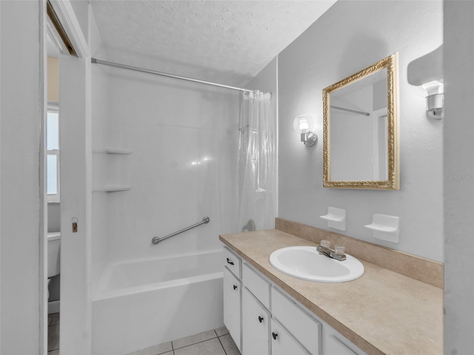 TAMPA DOWNS HEIGHTS - Residential