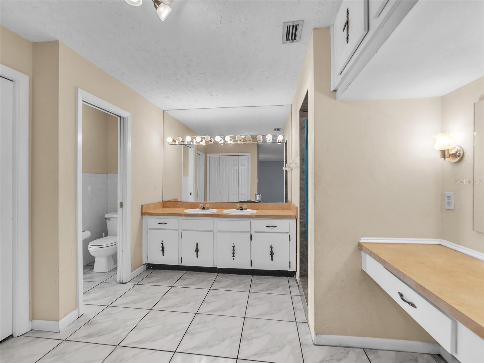 TAMPA DOWNS HEIGHTS - Residential