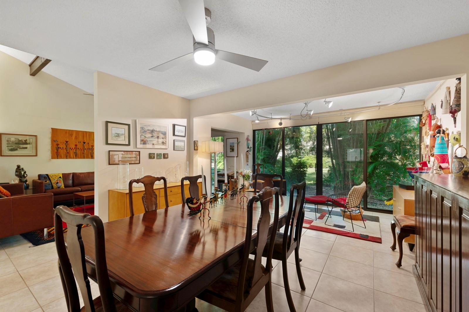 PELICAN COVE III - Residential